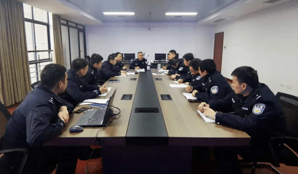 妻子惨死家中，丈夫被判无期，19年后再次开庭，法院：我们搞错了