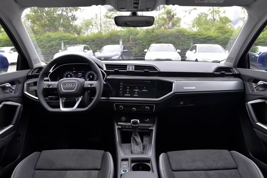 同属豪华品牌紧凑型SUV，奥迪Q3对比宝马X1，谁更值得买？