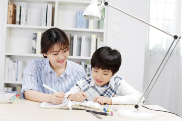 又一教培机构倒闭！删除员工企业微信，卷款跑路，家长退费无门