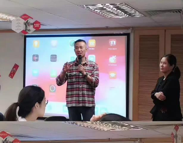 曾是央视主持人，打出租车司机被判八个月，出狱后的他现在怎样了