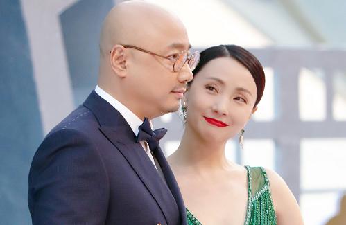 “千面影帝”段奕宏放下了陶虹，娶了个日籍太太