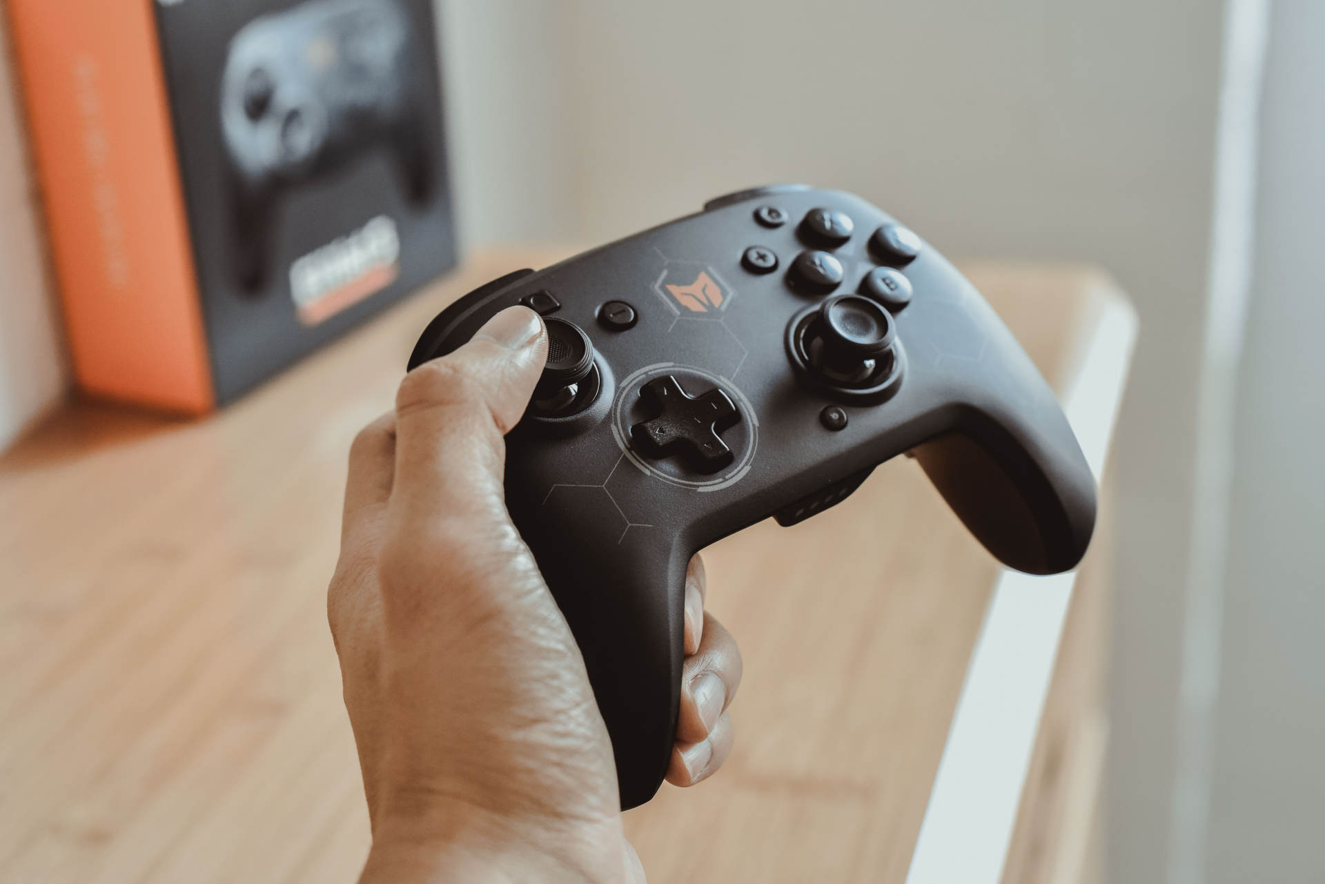 从新手到物理开挂,宏录制 6轴陀螺仪,bigbigwon游戏手柄体验