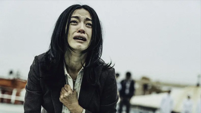 哭泣的女人电影演员表图片