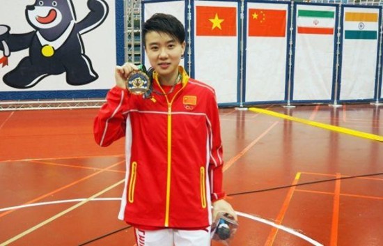 6岁练武，13岁获20枚金牌！重庆女孩代表中国出战，站上最高领奖台！