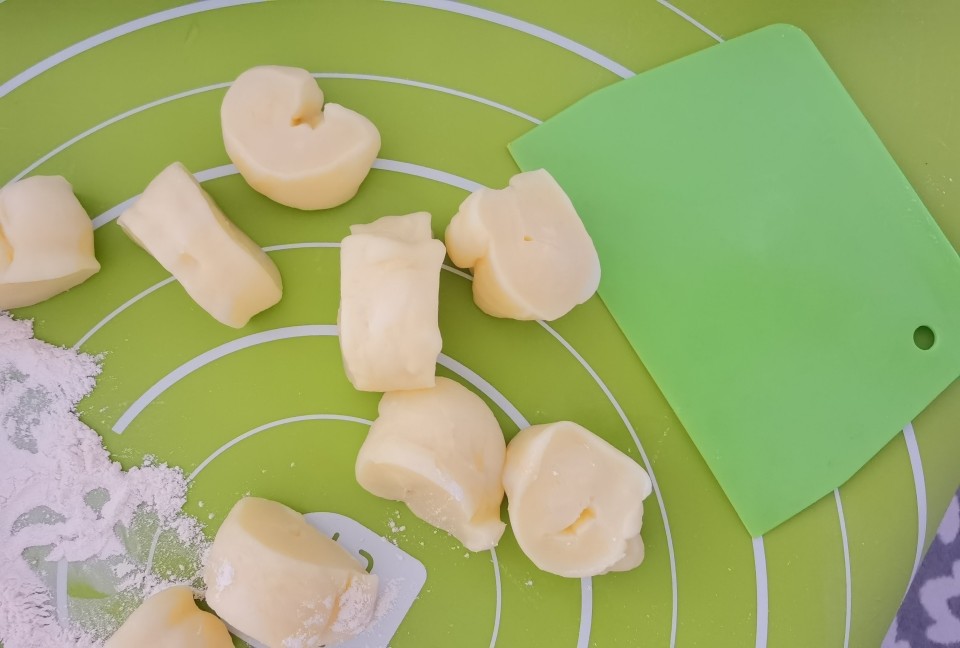 雪滋雪糕的做法（介绍夏天最爱的糯米糍冰淇淋）(1)