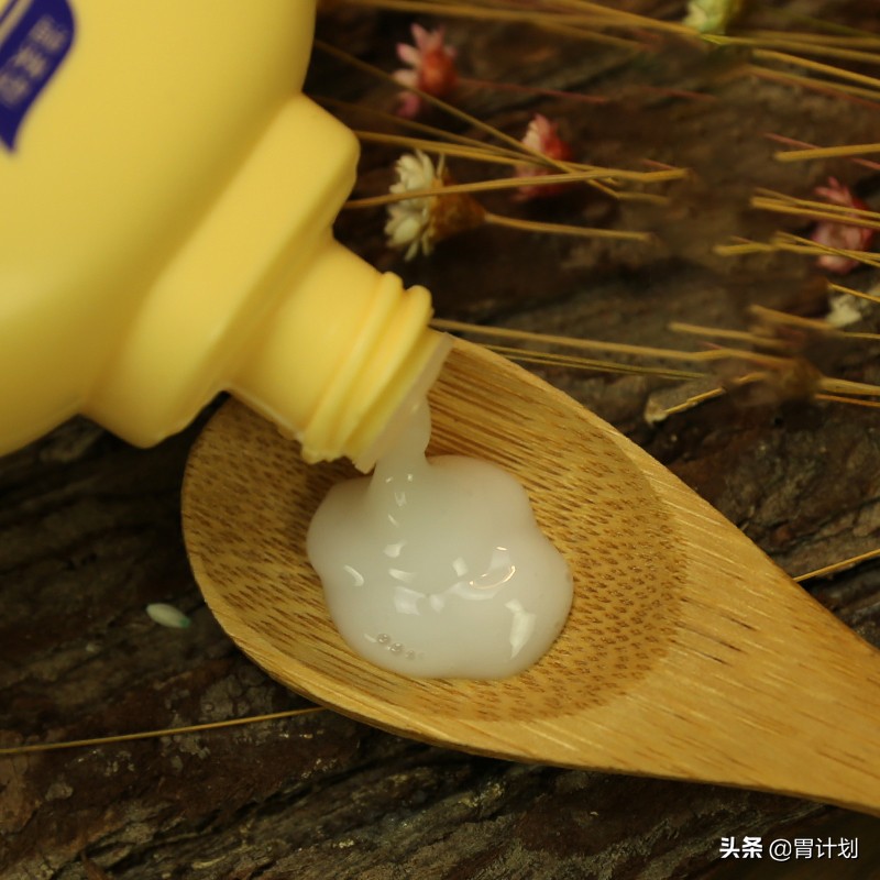 洗面奶要选对不选贵，瞧瞧这几款洗面奶，或许更适合你的肤质