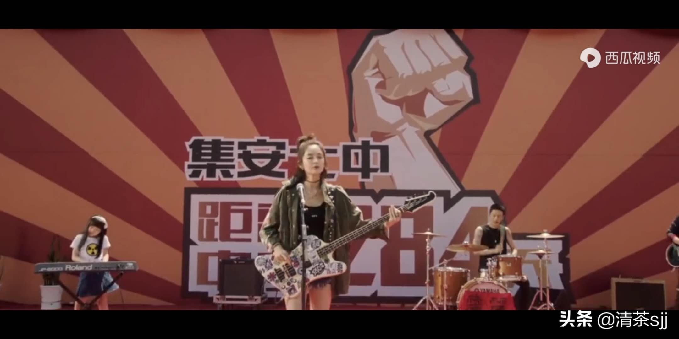 《缝纫机乐队》：一部令人深思的“爆米花电影”