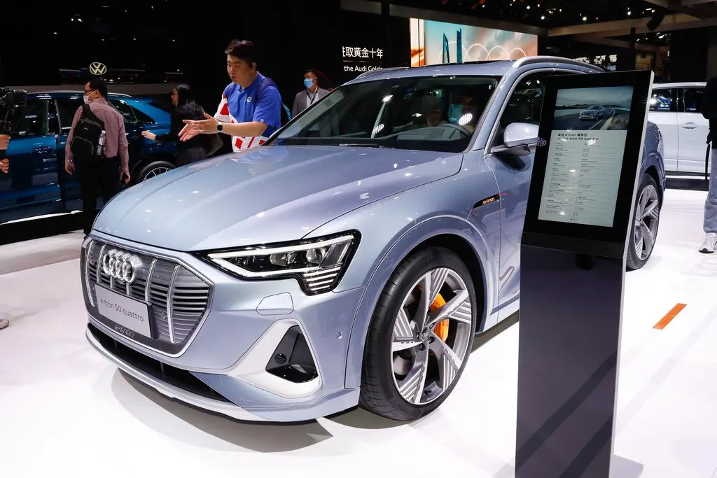 纯电动汽车:奥迪e-tron,纯电续航500公里,还是四驱SUV