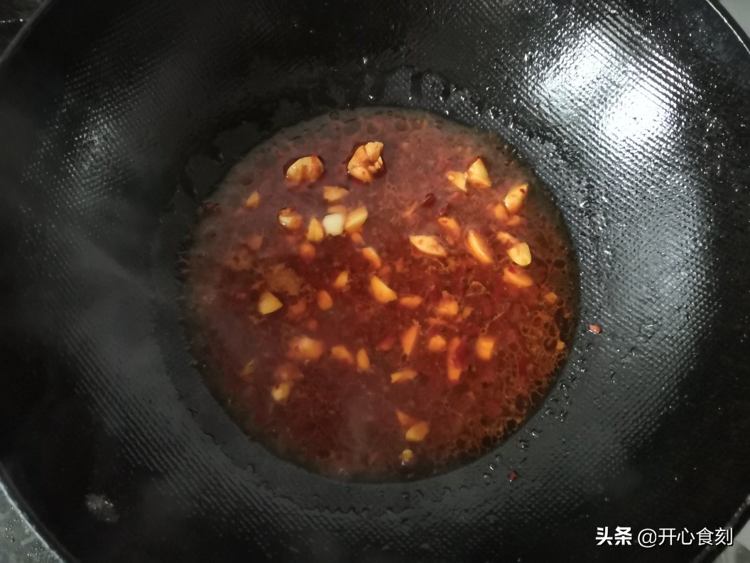 猪血5元满满一盘，价格亲民，做法简单，像我这样搭配餐餐光盘。