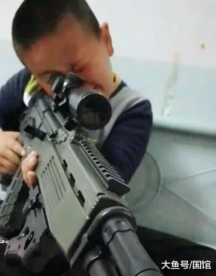 “夺命玩具”入侵校园：孩子一碰就触电，你的孩子可能正在使用