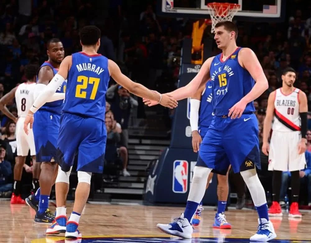 nba球员为什么体力这么好（行走的“五花肉”，约基奇身材如此胖，为何体力却非常好？）