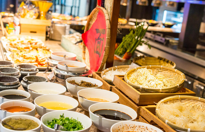 山城重庆，轻轨出行，玩转8D网红城市