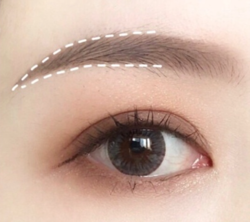 “新手化妆”保姆级教程来啦，助你打开化妆世界的第一道门