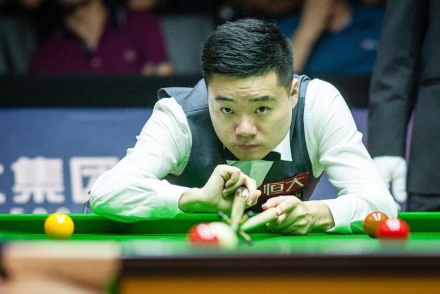 2013丁俊晖世界排名第几（13赛季丁俊晖巅峰期，豪夺5冠分量有多重？看完对手就知道了）