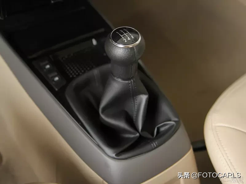 大众桑塔纳志俊1.8L实拍,当年性价比超高的B级车,你作何评价?