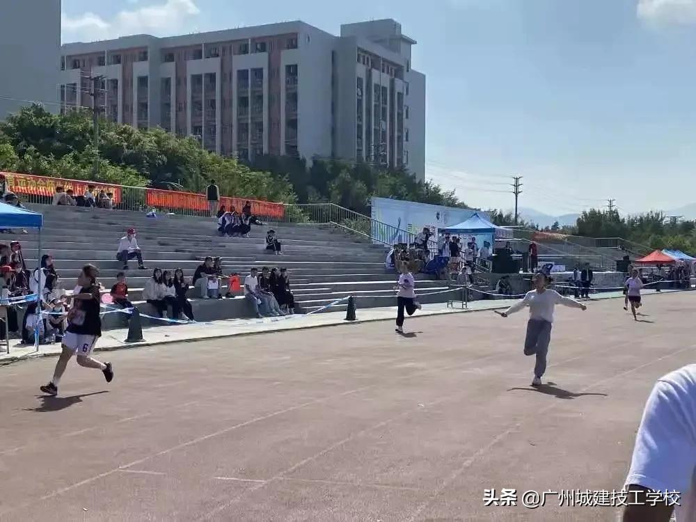 更快 更高 更强 更团结——第八届校园运动会圆满落幕