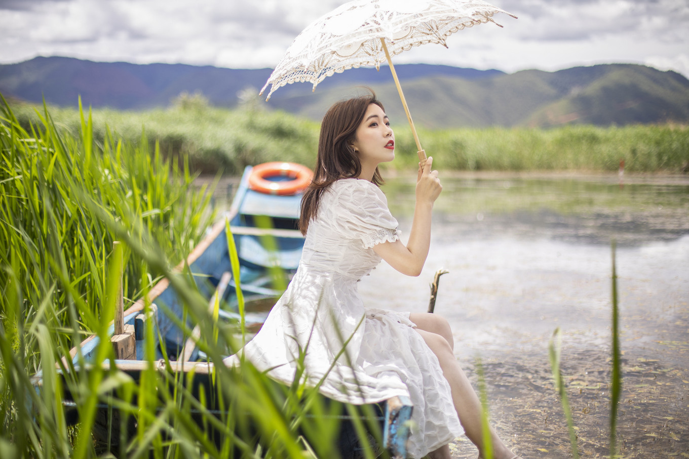 从丽江到泸沽湖，水性杨花开满六月天