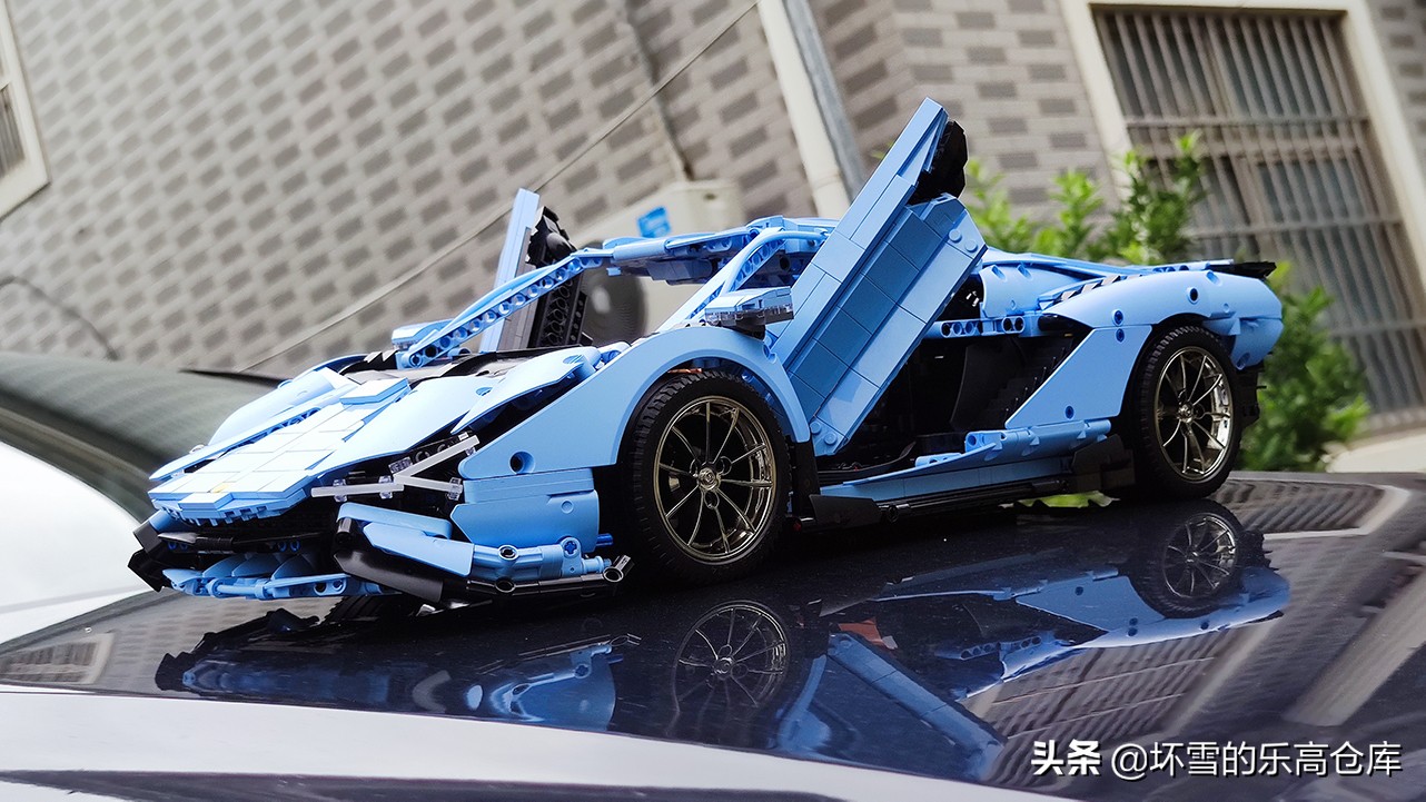外观霸气，玩点有趣：开箱宇星模王超级跑车，你能认出原型吗？