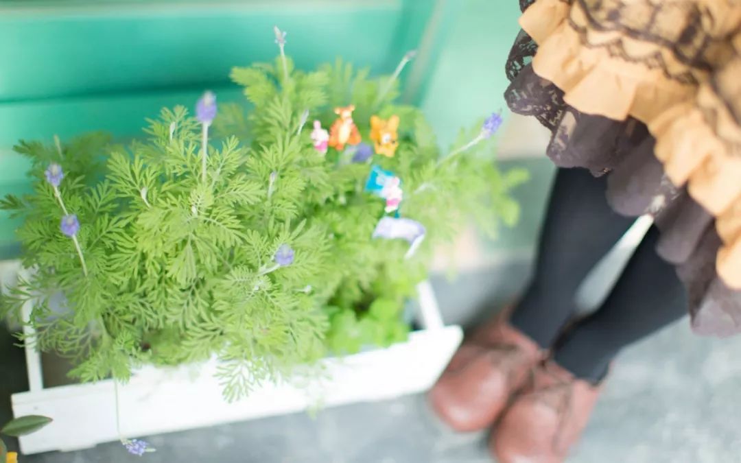 生活远比想象中艰难，但是你的爱也远比想象中更强大呀！