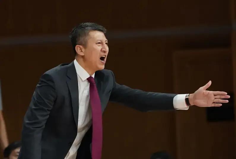 凤铝为什么进入不了cba（郭士强醒醒，辽宁杨鸣不可能帮助广州进季后赛，北控因在北京获利）