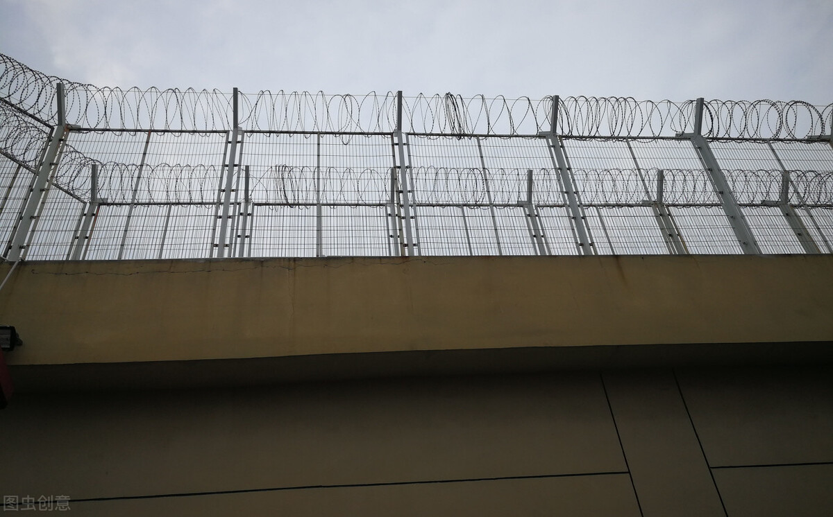 案发后未马上披露的高考跨省泄密案，刑释人员公然兜售未考试卷