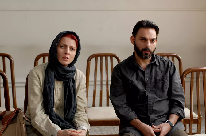 席卷全球43项大奖的伊朗剧情片，重新赋予电影为人如鲠在喉的深思