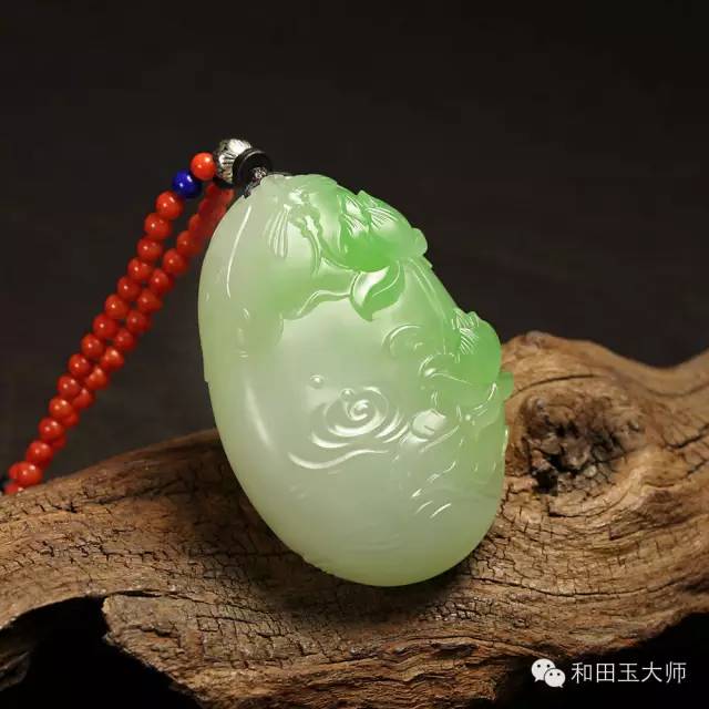 在产出早期,有昆仑白玉,昆仑玉,格尔木玉,青海翠玉(翠绿色品种)等不