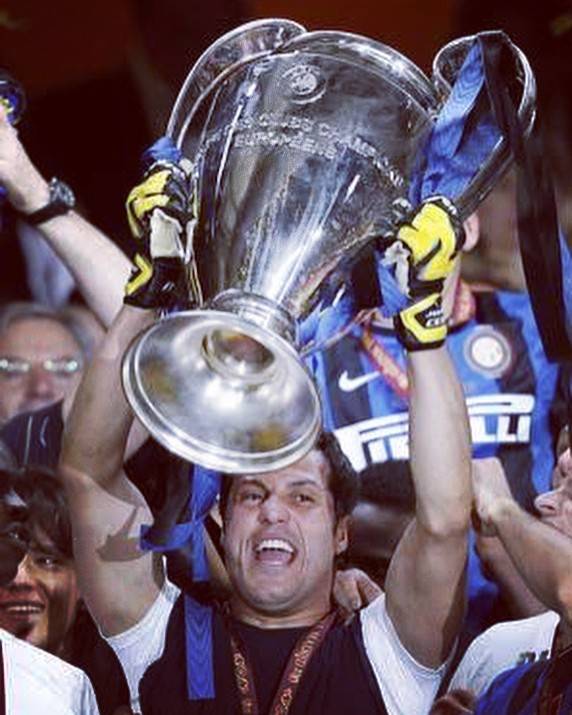 巴萨球迷踢梅西(梅西中场射门)(朱利奥塞萨尔) - 三甲体育