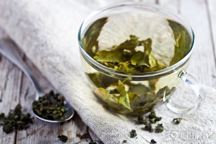 有没有快速解酒的方法？向你坦白：果汁、蜂蜜通通没用！