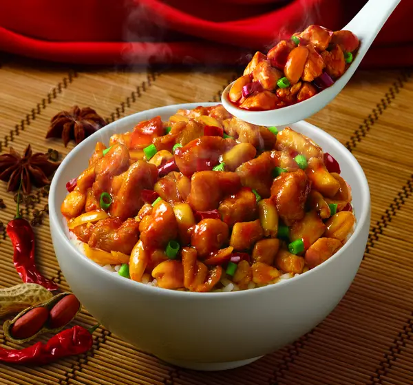 宫保鸡丁中的宫保指什么意思（宫保鸡丁的由来历史故事）