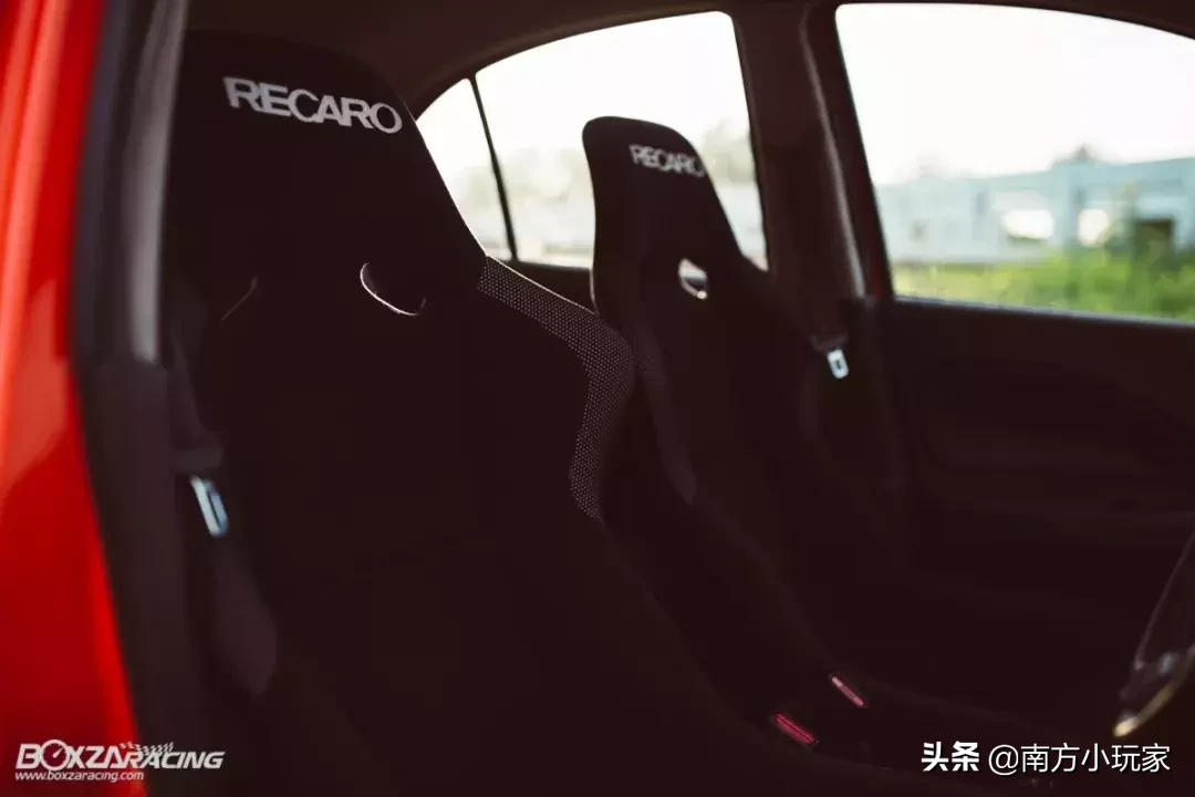 那台惨遭停产的日产小车玛驰，泰仔却玩的如此精彩绝伦