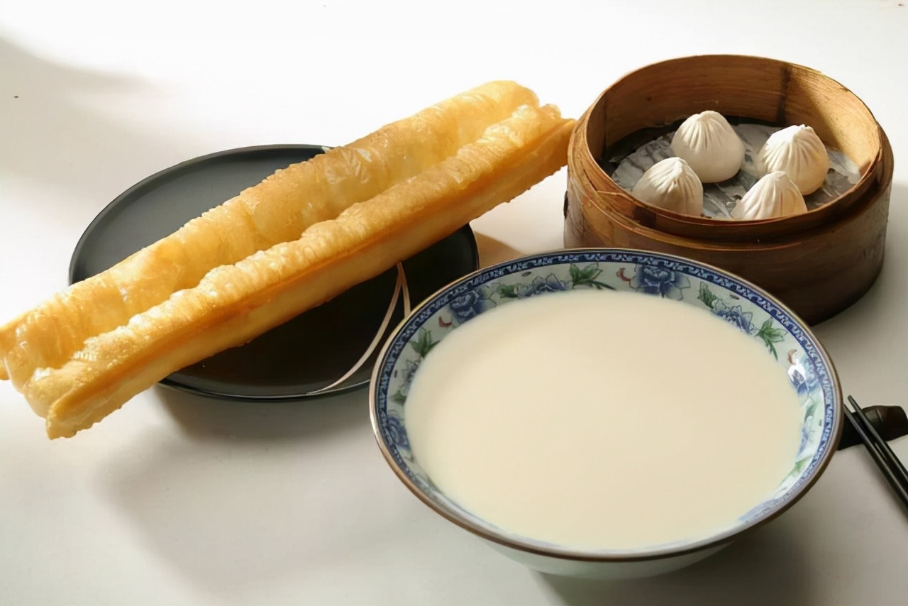 自己在家榨出来的豆浆，为啥没有外面卖的豆浆好喝？原来藏有猫腻