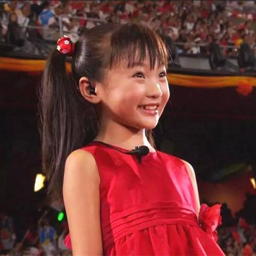 同是童星，林妙可北电落榜，张子枫北电艺考第三名，两人差距明显