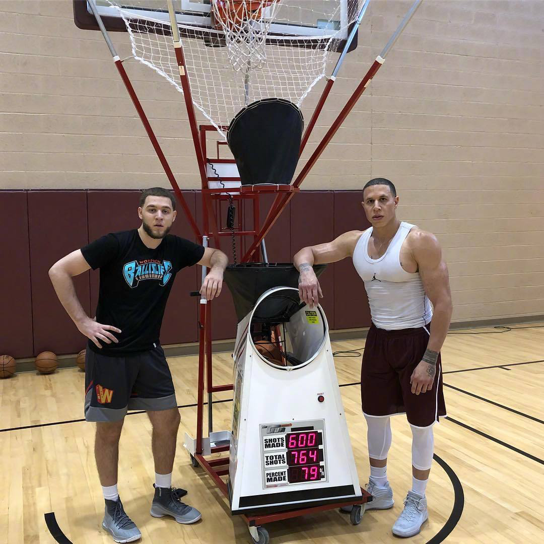 迈克-毕比(曾经的控球后卫,如今的健身大佬!