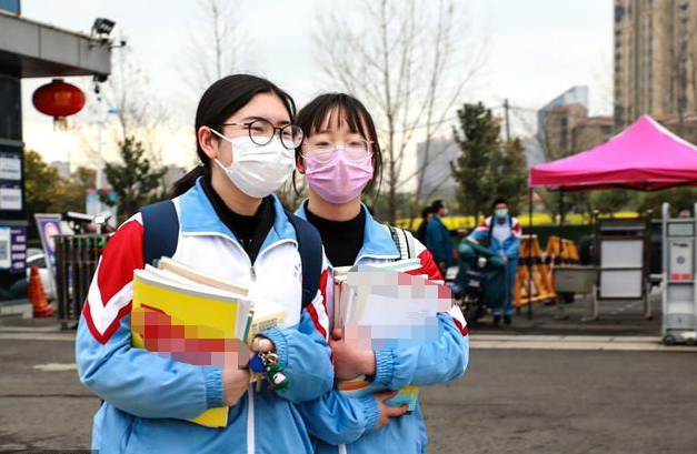 中小学超长寒假来临，各省份放假时间公布，学生们的快乐又回来了