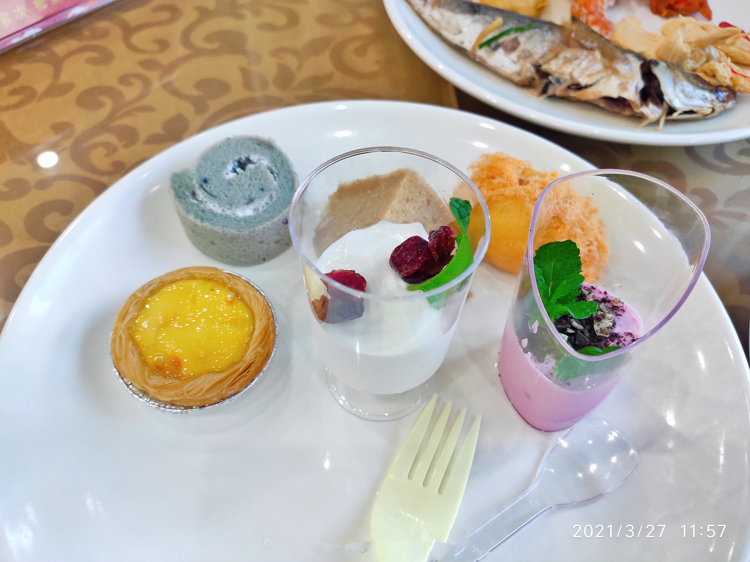 厦门大学食堂有多好？中式大厨做盘菜6元，米饭免费10年，值了