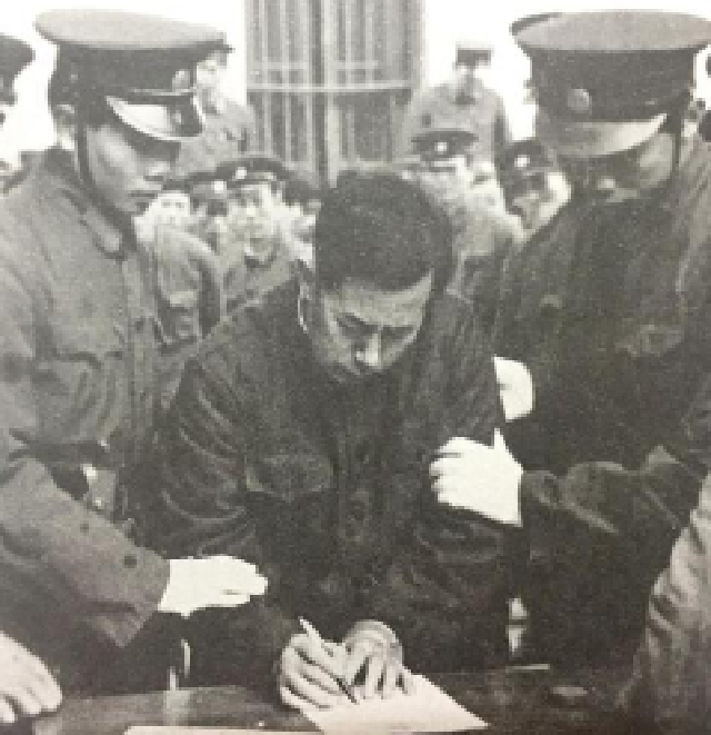 邓小平与改革开放反腐第一案：王仲成首位被枪毙的县委书记