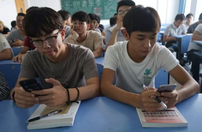 大学生要注意，很多证书考了也没用，有“含金量”的是这些证书