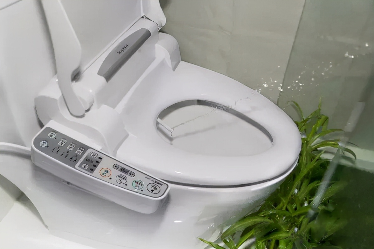 买马桶到底怎么买？销售经理透漏五个选购要点，就装内行人不被坑