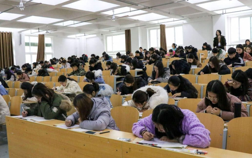 大学英语四六级成绩刚过及格线，还有必要刷分吗？学姐给出答案