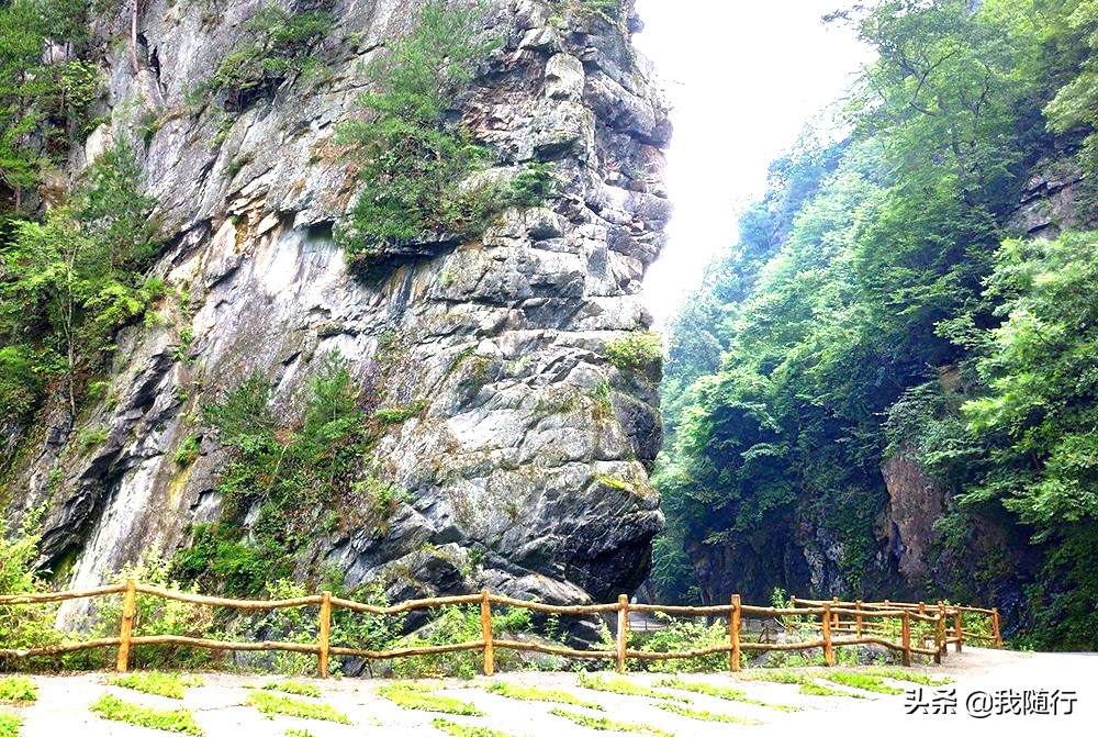 陕西这处“山水幻境”，私藏在安康，自驾胜地“飞渡峡”攻略