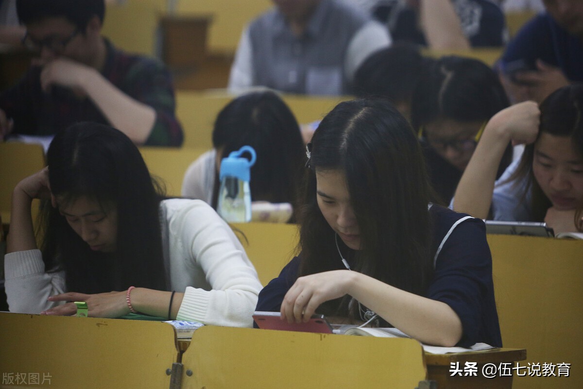 理科450到500分之间，适合报考的大学，女学生可以适当关注