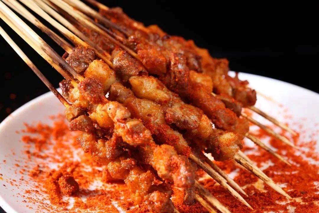 「重庆」大口喝酒大口吃肉~厉害了蒙餐！内蒙古元素为主题的餐厅