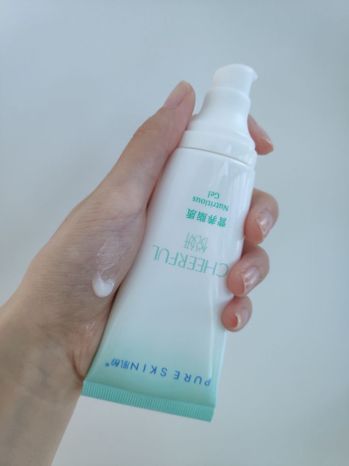 粉底液卡粉浮粉的原因是什么？简单3步，拥有服帖、干净的底妆
