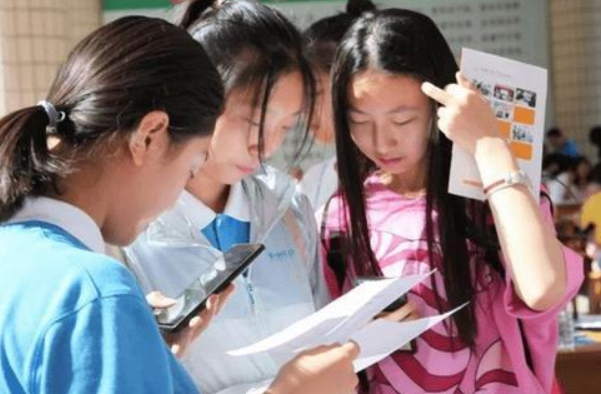 我国百强高中排名大洗牌，衡水中学无缘榜首，黄冈中学辉煌不再