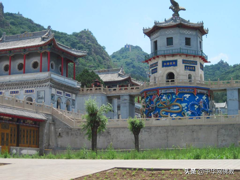 辽宁葫芦岛：山谷里的古老寺庙——灵山寺