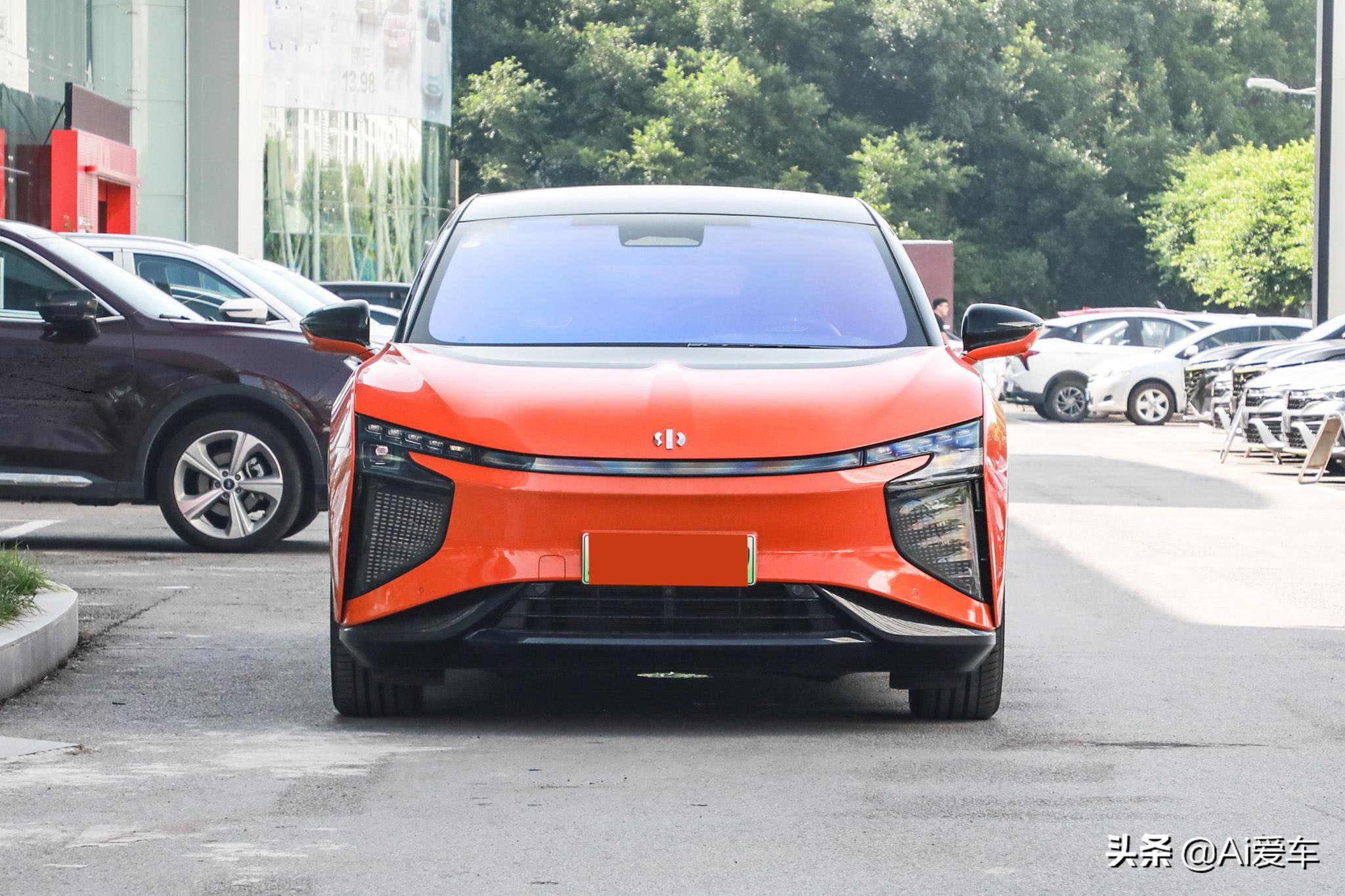 快充远航高端性能大SUV，独立6座设计，破百3.9S，实拍高合HiPhi X