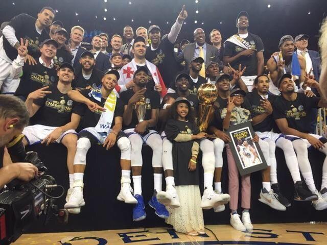 nba為什么要帶帽子（為何NBA選秀時，球員都要戴帽子上臺？這三點讓你不得不戴）