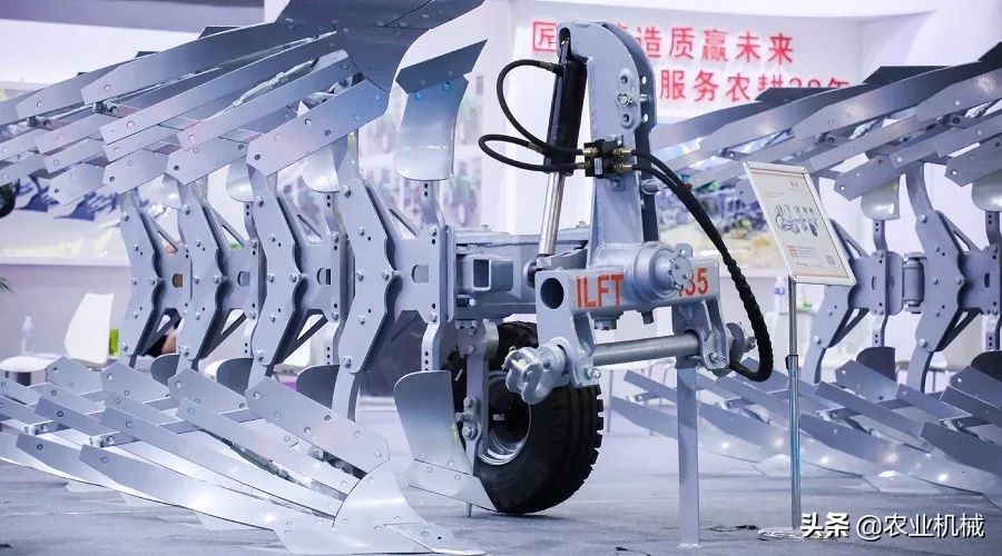 2019中國國際農(nóng)機(jī)展10大農(nóng)具：龍豐液壓翻轉(zhuǎn)犁、福林格液態(tài)施肥機(jī)關(guān)注度高