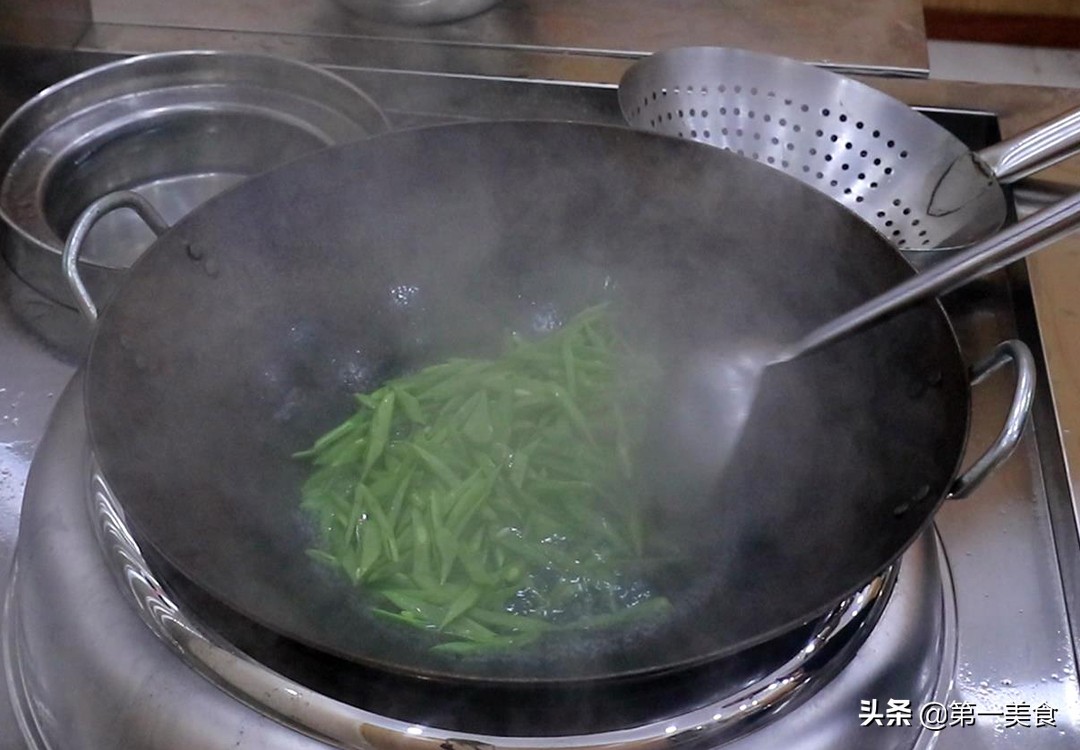 芸豆的做法大全家常，芸豆炒肉的家常步骤